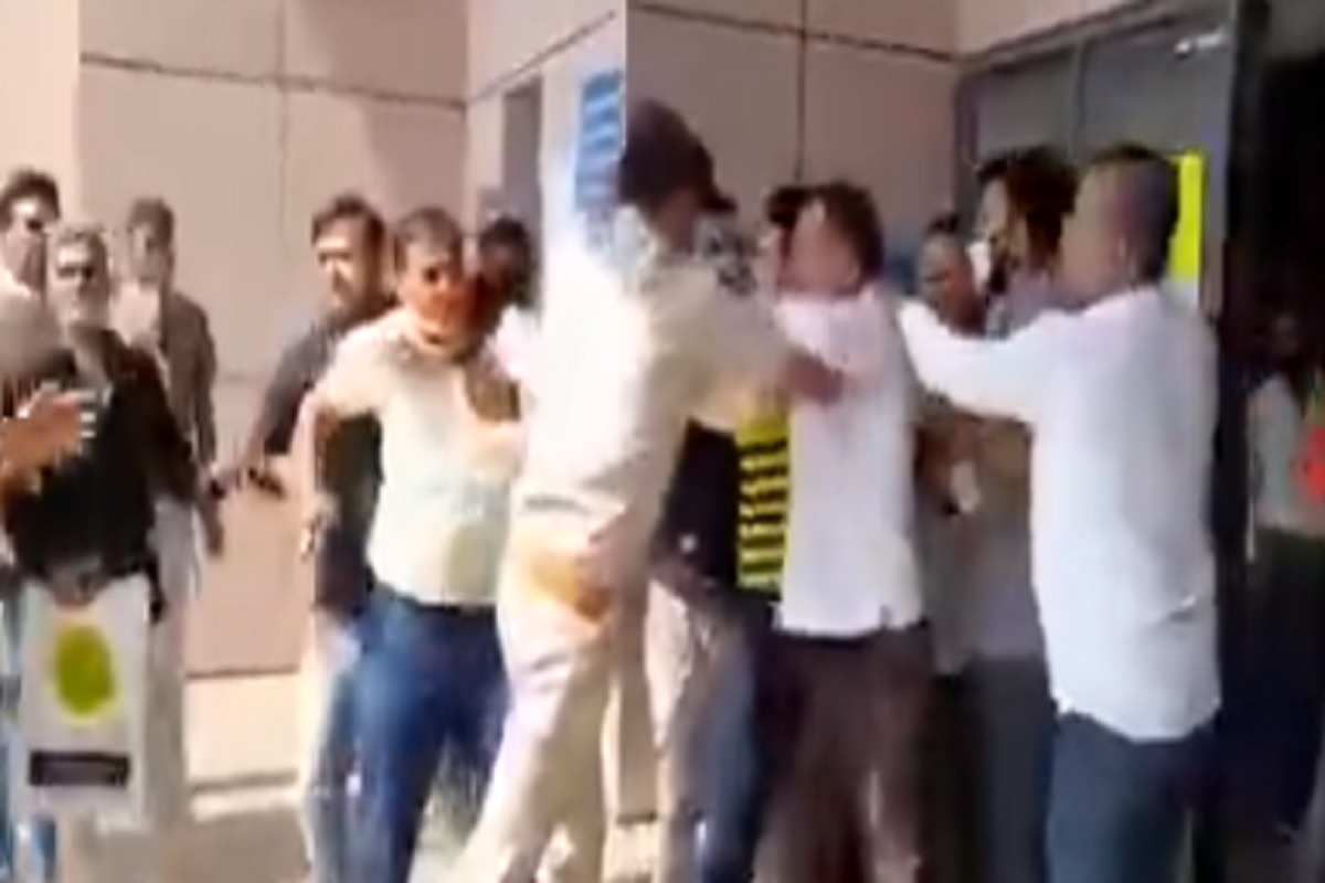 Gujarat Bjp Congress Workers Clash Watch Video Video