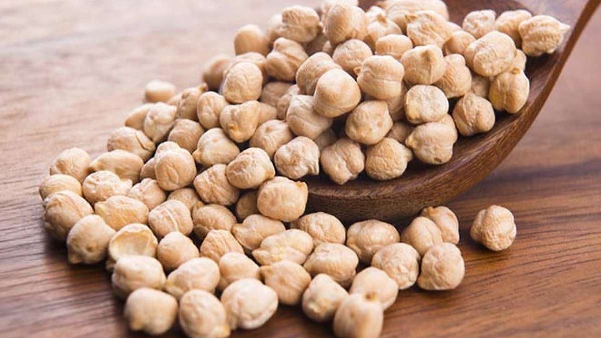 क्या आपको छोले पसंद है अगर हां तो इसके फायदे जरूर देखें