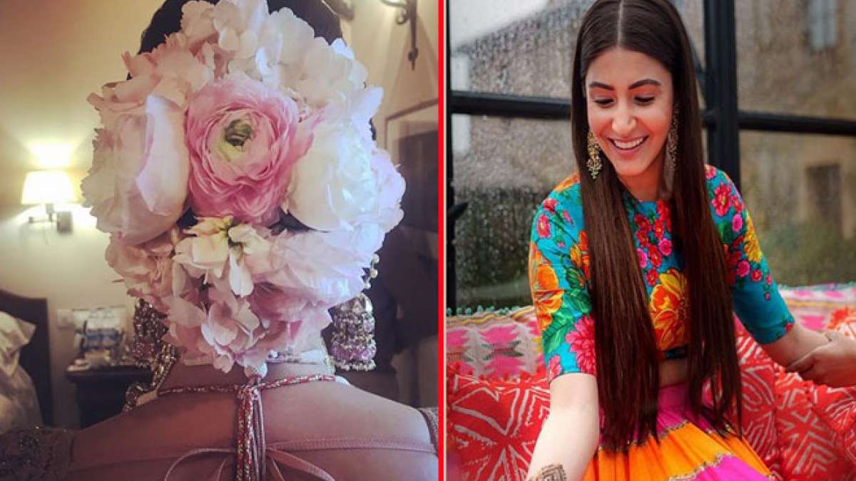 Virushka Wedding A Glimpse Of All Hairstyles Of Anushka Sharma Throughout The Ceremonies - India TV Hindi Virushka Wedding A Glimpse Of All Hairstyles Of Anushka Sharma Throughout The Ceremonies - India TV Hindi