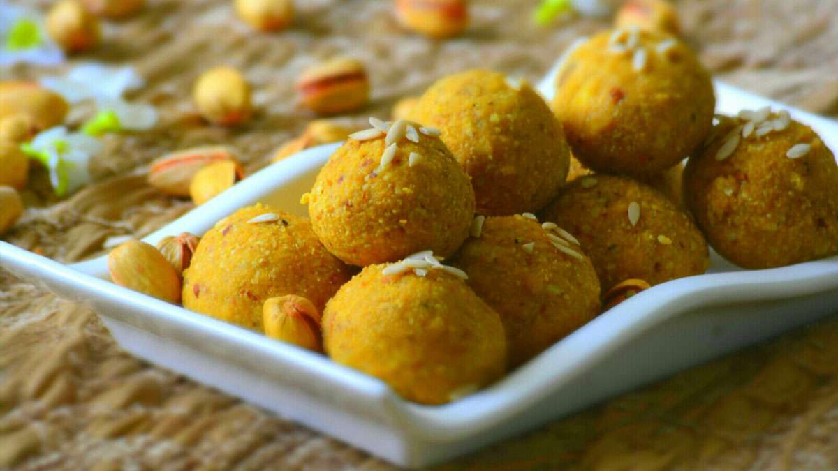 Diwali 2019 besan ke ladoo homemade and easy recipe for festival ...