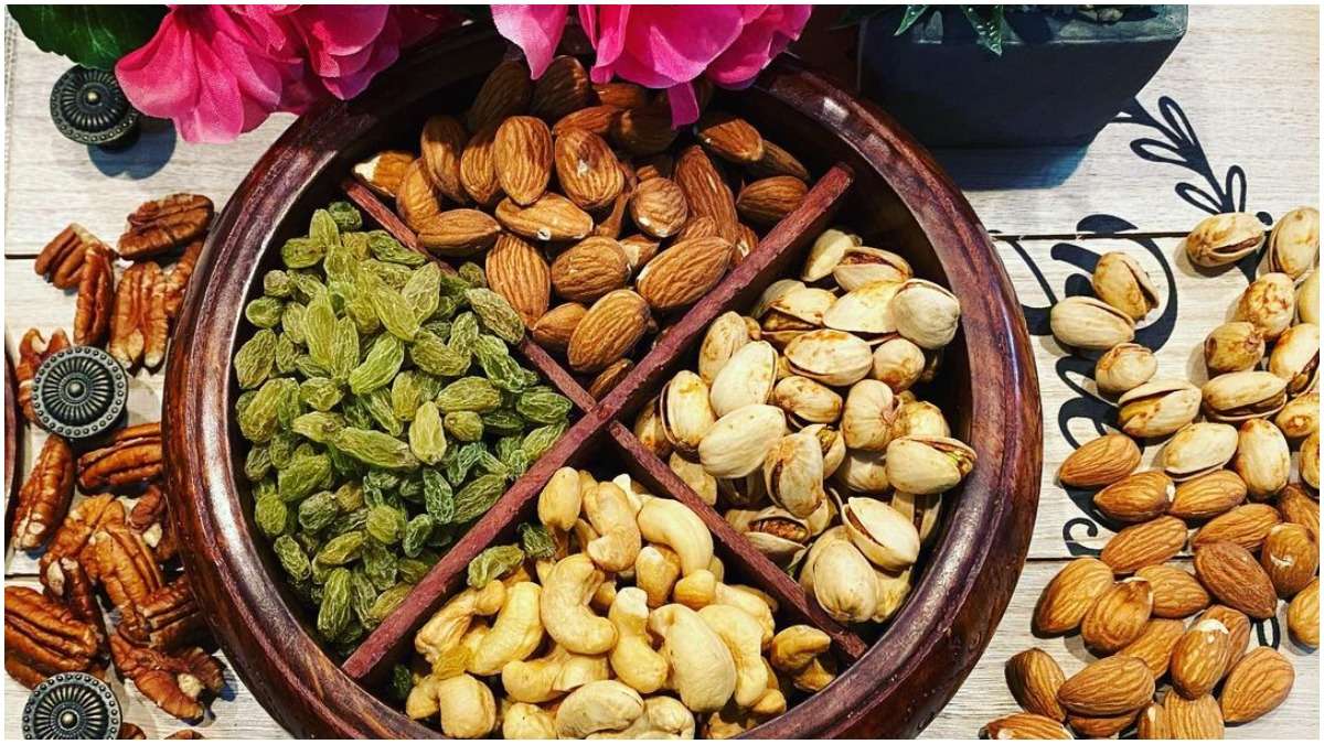 eat these 5 nutritious nuts dry fruits regularly to stay healthy and fit- सेहतमंद रहने के लिए रोजाना खाएं ये 5 ड्राई फ्रूट्स, कई पोषक तत्वों से हैं भरपूर - India TV Hindi