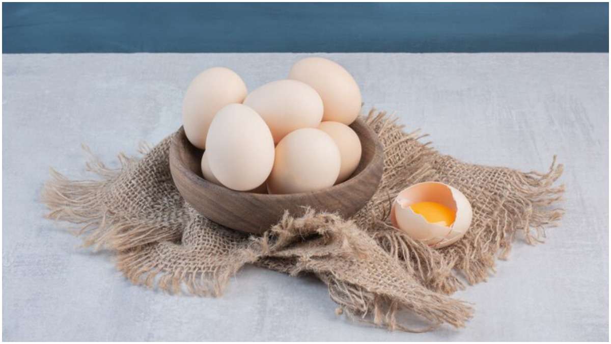 egg shell use to make anti aging face pack at home।न करें अंडे के छिलके को फेंकने की गलती, ऐसे करें इस्तेमाल और पाएं ग्लोइंग स्किन - India TV Hindi egg shell use to make anti aging face pack at home।न करें अंडे के छिलके को फेंकने की गलती, ऐसे करें इस्तेमाल और पाएं ग्लोइंग स्किन - India TV Hindi