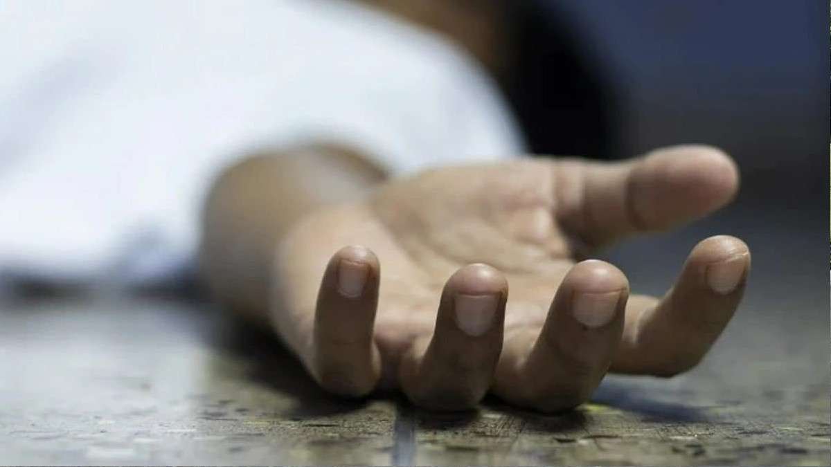 IIT खड़गपुर के स्टूडेंट का शव हॉस्टल के कमरे से मिला, परिजनों ने जताया हत्या  की आशंका। IIT Kharagpur student's body found in hostel room, family members  fear murder - India TV