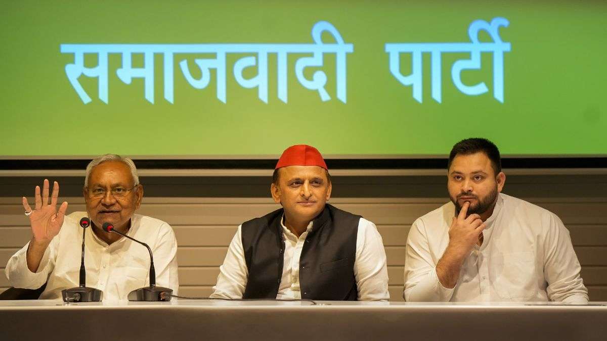 लखनऊ में मिले नीतीश कुमार, तेजस्वी और अखिलेश यादव l Nitish Kumar Tejashwi  and Akhilesh Yadav met in Lucknow talks on opposition unity for Lok Sabha  elections 2024 SP BJP - India