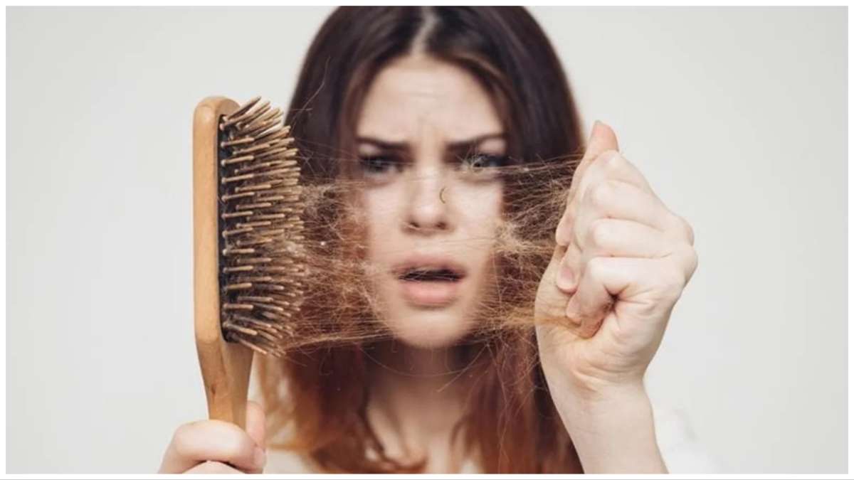 रखबजन बल स परशन ह त कर य 7 उपय जलद हग फयद   lifestyle tips for shiny and smooth hair tstr  AajTak