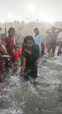 कितने बजे महाकुंभ में स्नान करना है ज्यादा शुभ? जानिए