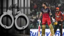RCB Vs SRH Match mobile theft- India TV Hindi