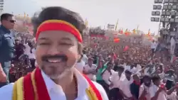 विजय की चुनावी रैली में शादी की फोटो लेकर पहुंचा फैन, देखते ही सुपरस्टार ने मांगी तस्वीर, तलाक की खबरों के बीच रिएक्शन वायरल