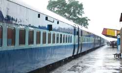 Train Upper Berth- India TV Hindi