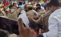 stampede in akhilesh yadav program - India TV Paisa
