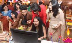 मुहूर्त ट्रेडिंग दिवाली के दिन होने वाला एक सांकेतिक, एक घंटे का विशेष शेयर बाजार सत्र है।- India TV Paisa