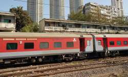 यह राजधानी एक्सप्रेस ट्रेन सप्ताह के सातों दिन चलती है।- India TV Paisa