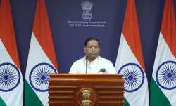 शुक्रवार को नई दिल्ली में पत्रकारों को जानकारी देते विदेश मंत्रालय के प्रवक्ता रणधीर जायसवाल। - India TV Paisa