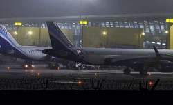 दिल्ली एयरपोर्ट पर खड़े विमान। (फाइल फोटो)- India TV Paisa