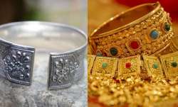 ग्लोबल मार्केट में सोने की कीमतें बुधवार को 4,320 डॉलर प्रति औंस के ऊपर पहुंच गईं। - India TV Paisa