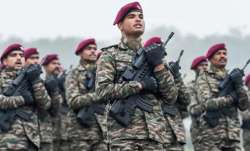 डिफेंस पर्सनल और उनके परिवारों को प्रोमो कोड JAIHIND इस्तेमाल कर फ्लाइट बुक करनी होगी।- India TV Paisa