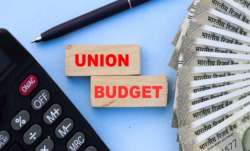 तत्कालीन रेल मंत्री सुरेश प्रभु ने इस प्रस्ताव का समर्थन किया।- India TV Paisa