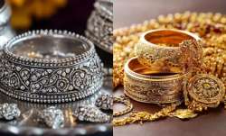 ग्लोबल मार्केट में सोने की कीमतों में गुरुवार को गिरावट दर्ज की गई।- India TV Paisa