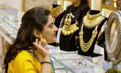 आगामी बजट में आयात शुल्क बढ़ने की संभावना भी घरेलू कीमतों को सहारा दे सकती है।- India TV Paisa