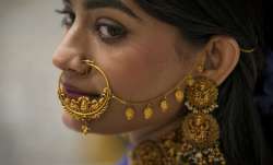 Silver Gold Rates, gold price silver price, today gold rate, today gold price, tanishq, gold price t- India TV Paisa