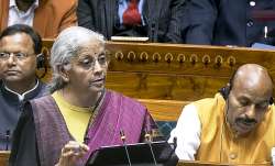 रविवार को लोकसभा में बजट पेश करती हुईं वित्त मंत्री निर्मला सीतारमण।- India TV Paisa
