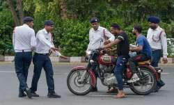 बार-बार ट्रैफिक रूल...- India TV Paisa