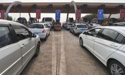 यमुना एक्सप्रेसवे पर औसतन 35,000 वाहन गुजरते हैं।- India TV Paisa