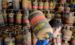 lpg, lpg cylinder, lpg cylinder supply, lpg supply, commercial lpg, commercial lpg cylinder, commerc- India TV Paisa