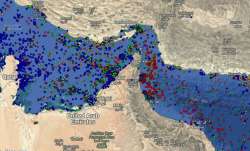 होर्मुज जलडमरूमध्य जहां से गुजरते हैं तेल टैंकर के जहाज।- India TV Paisa