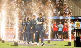 IPL 2022: चैंपियन गुजरात टाइटंस को मिले 20 करोड़, हारकर भी मालामाल हुई राजस्थान रॉयल्स