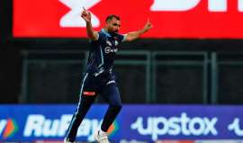 IPL सीजन में सबसे ज्यादा पावरप्ले विकेट झटकने वाले बॉलर्स की लिस्ट