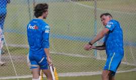 Dewald Brewis & Mike Hussey- India TV Hindi