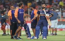 IND v ENG : भारत पर स्लो... IND v ENG : भारत पर स्लो...- India TV Hindi