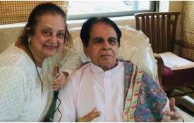 dilip kumar discharged from hospital after routine checkup dilip kumar discharged from hospital after routine checkup- Daily News 9 Hindi