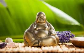Vastu Tips: लॉफिंग बुद्धा की मूर्ति किचन सहित इन जगहों पर रखना माना जाता है अशुभ Vastu Tips: लॉफिंग बुद्धा की मूर्ति किचन सहित इन जगहों पर रखना माना जाता है अशुभ- India TV Hindi