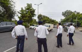 Government traffic police challan alert car two wheeler rules violations full list of fine in india Government traffic police challan alert car two wheeler rules violations full list of fine in india- India TV Hindi