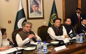 Pakistan government to stop salaries of employees who refuse COVID-19 vaccines Pakistan government to stop salaries of employees who refuse COVID-19 vaccines- India TV Hindi
