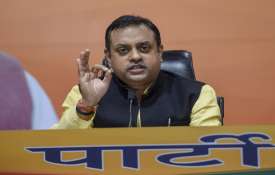sambit patra bjp on kejriwal govt ghar ghar rashan yojana केजरीवाल सरकार की ‘घर-घर राशन’ योजना पर रो sambit patra bjp on kejriwal govt ghar ghar rashan yojana केजरीवाल सरकार की ‘घर-घर राशन’ योजना पर रो- India TV Hindi