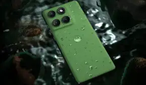 OnePlus, Xiaomi के बाद Motorola ने महंगे किए फोन, 2000 रुपये तक बढ़ी इन डिवाइस की कीमत