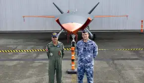 PHOTOS: बिना पायलट का शिकारी विमान! MQ-28 Ghost Bat से युद्ध में होगा विनाश