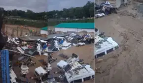 जम्मू-कश्मीर में भारी बारिश से हाहाकार, बादल फटने से मलबे में समा गई गाड़ियां; तस्वीरों में देखें तबाही