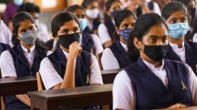 UP board syllabus has been changed now from 9th to 12th biographies of 50  great men including Savarkar । बदल गए यूपी बोर्ड के सिलेबस, अब 9वीं से 12वीं  तक पढ़ना होगा