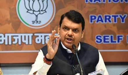 एक समुदाय विशेष के लोग औरंगजेब का महिमामंडन कर रहे, इसे सहन नहीं किया जाएगा- देवेंद्र फडणवीस 