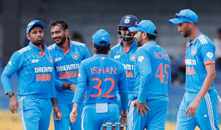 ODI World Cup 2023: भारत के स्क्वाड में हुआ बदलाव, ये स्टार खिलाड़ी हुआ बाहर