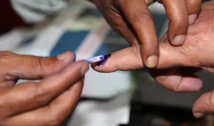 Loksabha Election 2024: स्मार्टफोन में मिलेगी पोलिंग बूथ की पूरी जानकारी, ऐसे करें चेक  