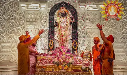 राम नवमीं पर अयोध्या पहुंचे भक्त इन जगहों पर घूमना न भूलें, यादगार हो जाएगी यात्रा