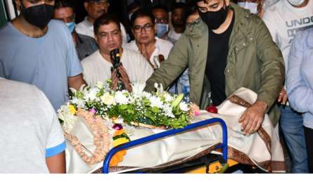 Bhupinder Singh Funeral: नम आंखों से दी गई भूपिंदर सिंह को आखिरी विदाई, आधी रात को ही हुआ अंतिम संस्कार