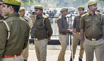 वर्दी में ‘रील्स’ बनाने वाले पुलिसवालों की खैर नहीं! यूपी पुलिस ने जारी की सोशल मीडिया पॉलिसी