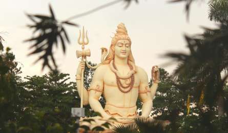 19 सितंबर को रखा जाएगा शुक्र प्रदोष व्रत, इन चमत्कारी उपायों से बरसेगी शिव कृपा