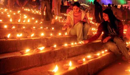 कार्तिक पूर्णिमा पर राशि के हिसाब से करें दान, मिलेगी शिव-विष्णु दोनों की कृपा, धन-धान्य की नहीं होगी कमी